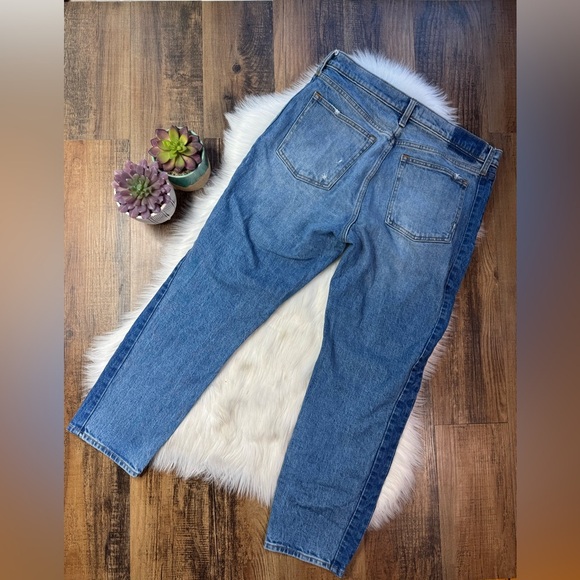 Abercrombie & Fitch The Mom High Rise Two Tone  Distressed 31/12R - Picture 8 of 8